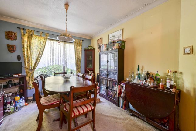Mostyn Road, Merton Park, London, SW19 3 bed bungalow for sale