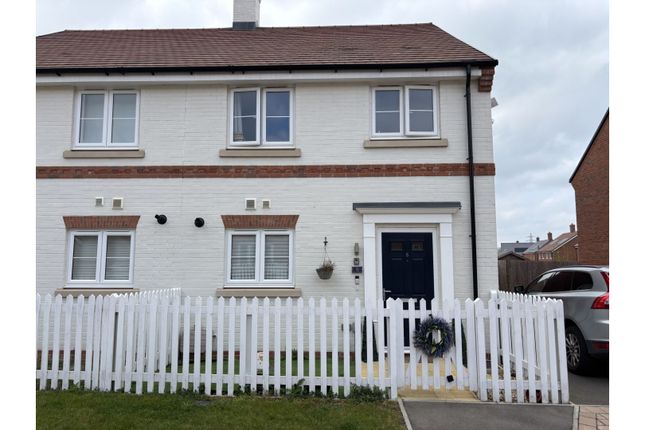 3 bed semi-detached house