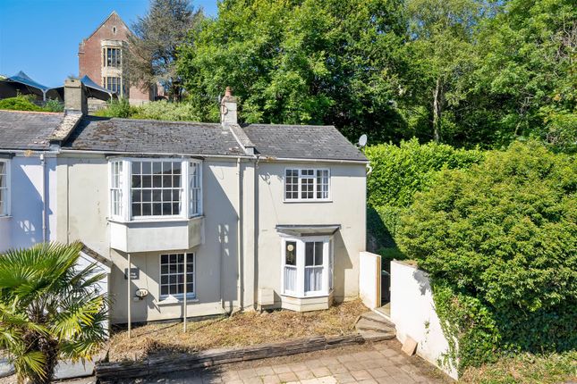 4 bedroom end of terrace house for sale