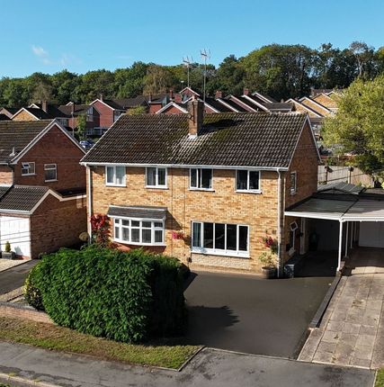 Balmoral Road, Stourbridge DY8 3 bed semi