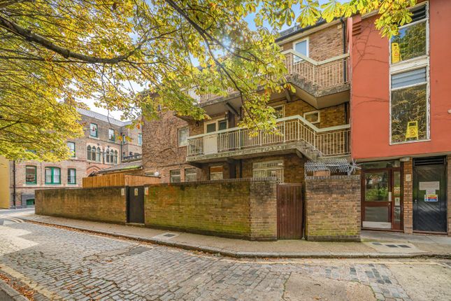 Chandler Street, London, E1W 4 bed flat for sale