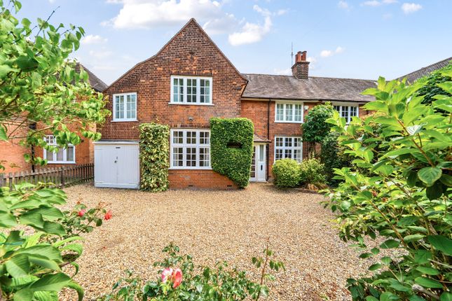 4 bedroom semi-detached house for sale