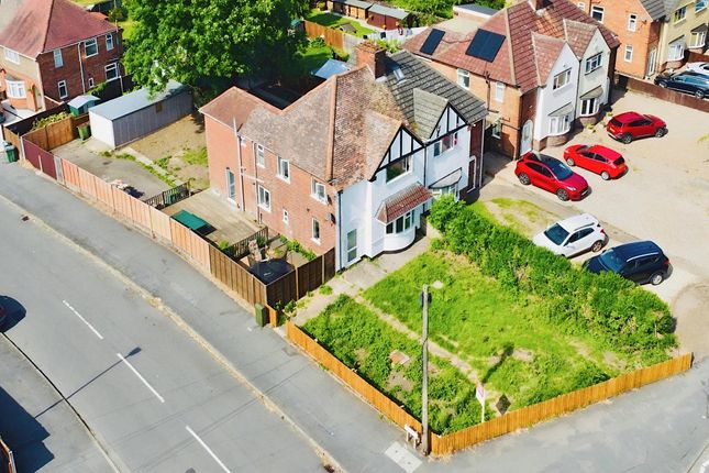 Braunstone Lane, Leicester, LE3 4 bed semi