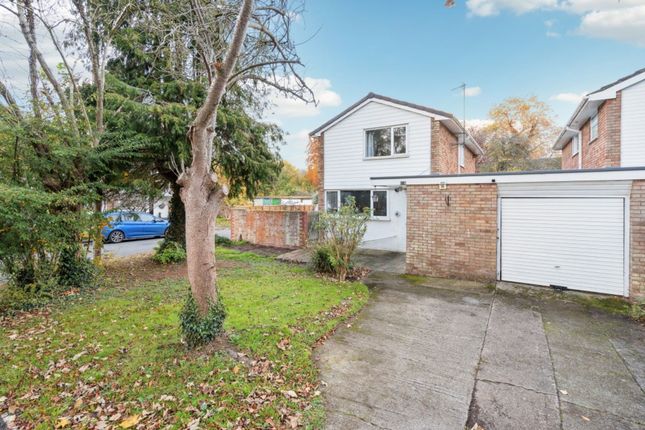 Wooburn Manor Park, High Wycombe HP10 4 bed detached house for sale
