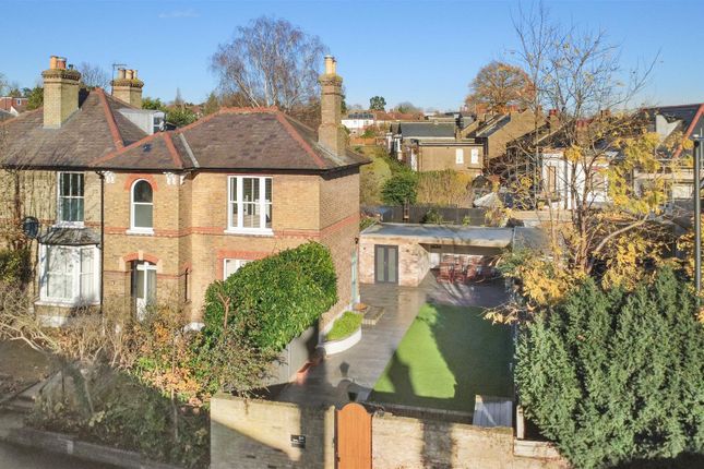 Station Road, Winchmore Hill, N21 3 bed maisonette for sale