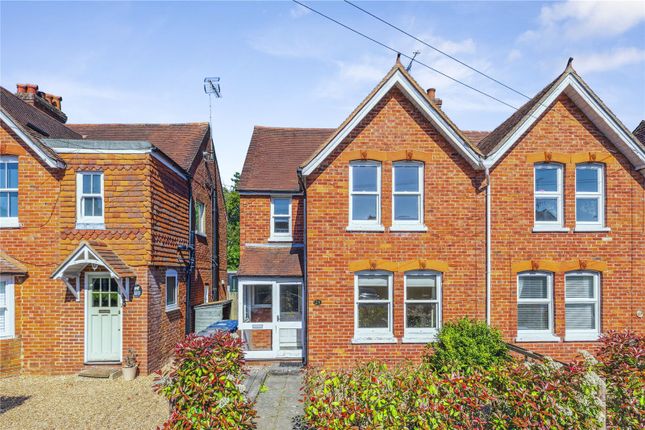 Edward Road, Farnham, Surrey, GU9 2 bed semi