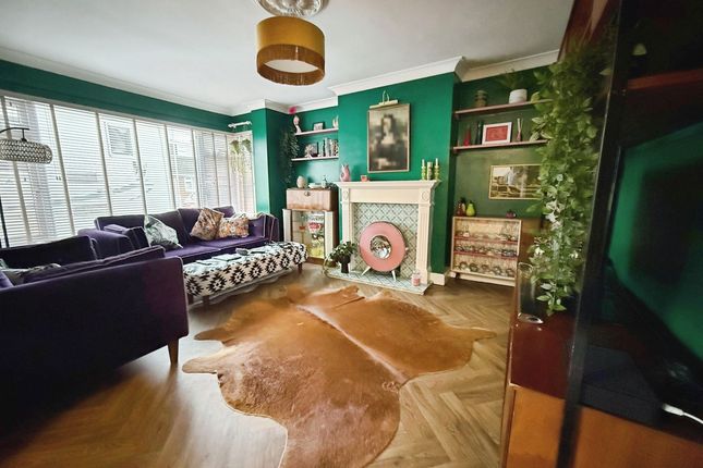 4 bed semi-detached house