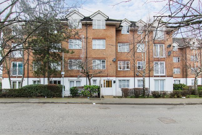 Lavender Place, Ilford, IG1 2BG 2 bed flat for sale