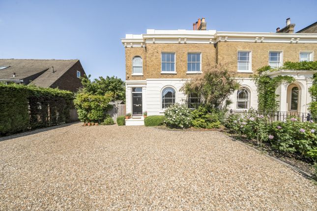 5 bedroom semi-detached house for sale