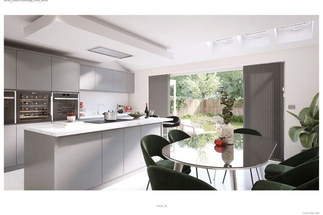 5 bed detached house