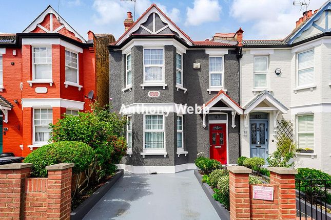 Hoppers Road, Winchmore Hill, N21 3 bed end of terrace house for sale