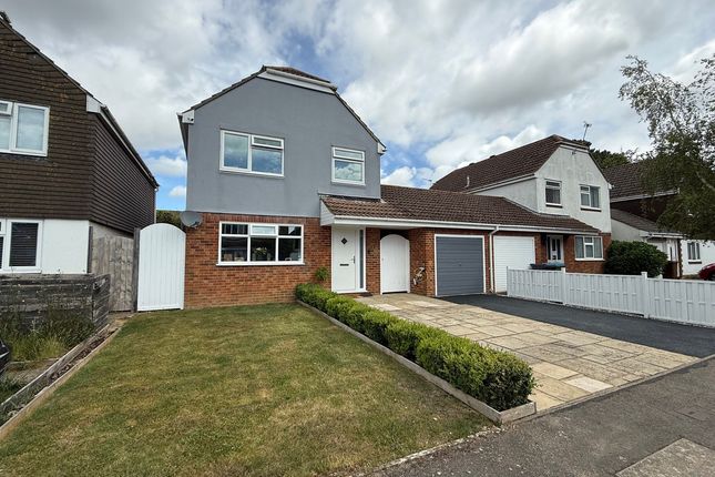 3 bedroom link detached house for sale