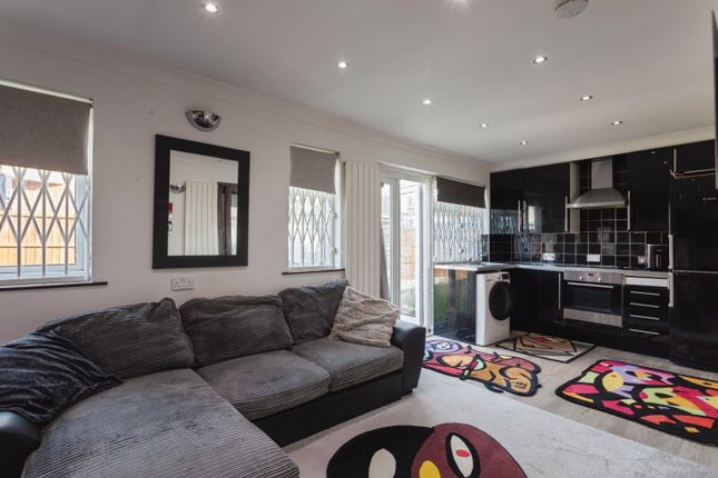 1 bedroom ground floor maisonette for sale