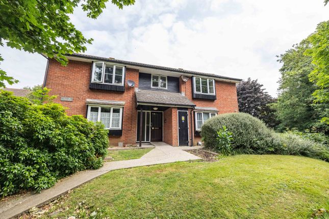 Hazebrouck Road, Faversham, Kent, ME13 1 bed flat for sale