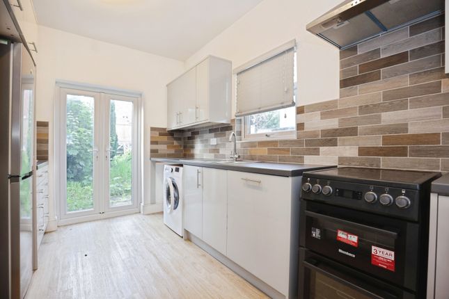 5 bedroom end of terrace house for sale