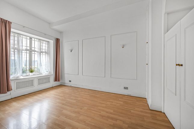 Arthur Court, Queensway, London 1 bed flat for sale