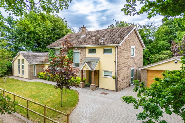 Salmons Lane, Thorrington... 4 bed detached house for sale
