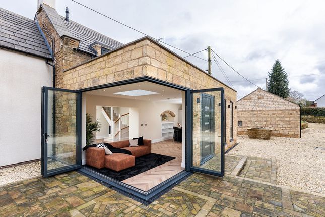 Hangman Stone Lane, Doncaster, DN5 5 bed detached house for sale