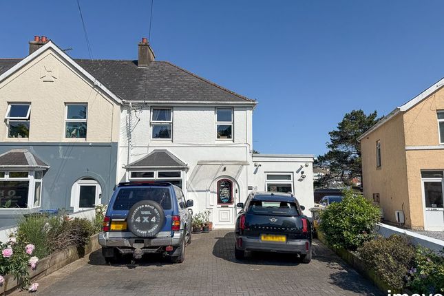 4 bedroom end of terrace house for sale