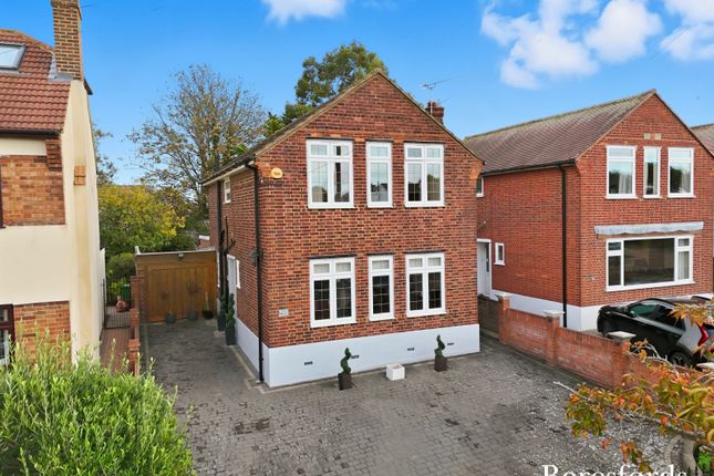 Lime Avenue, Upminster, RM14 3 bed detached house for sale