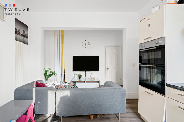 First Floor Flat, Nicholson Road... 1 bed flat for sale