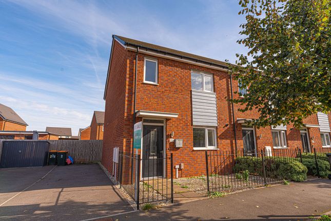 Carmarthenshire Drive, Newport, NP19 3 bed terraced house for sale