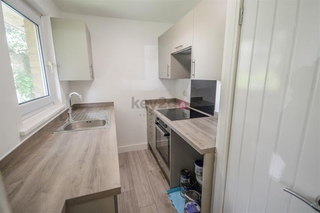 Hayes Drive, Halfway, Sheffield, S20 Studio for sale