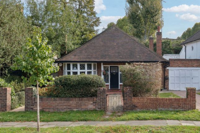 Bolton Road, London, W4 3 bed detached house for sale