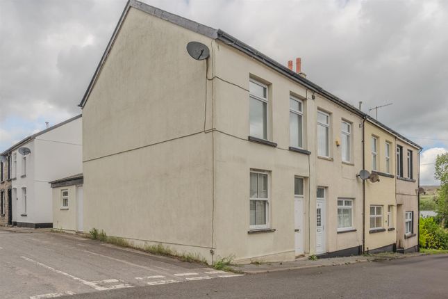 Oxford Terrace, Pontypool NP4 2 bed end of terrace house for sale