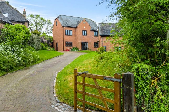 Vicarage Road, Flecknoe 6 bed detached house for sale