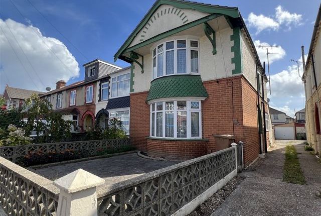 Hawthorn Crescent, Portsmouth PO6 3 bed end of terrace house for sale