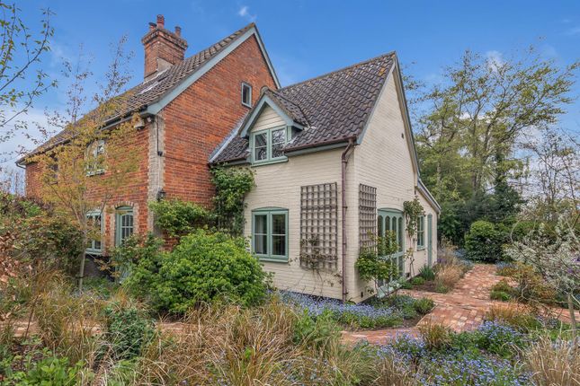 Harleston Road, Linstead, Halesworth 4 bed cottage for sale