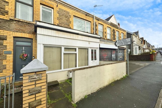 5 bedroom terraced house for sale