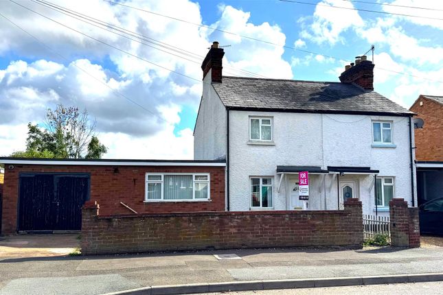 2 bedroom semi-detached house for sale