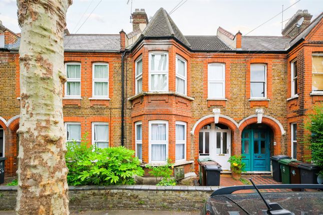 Blyth Road, Walthamstow 2 bed flat for sale
