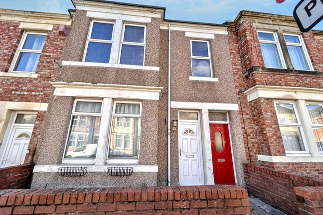 Eastbourne Avenue, Bensham... 3 bed flat for sale