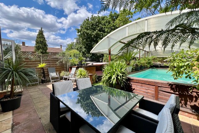 Brookdene Road, Plumstead, London... 5 bed semi