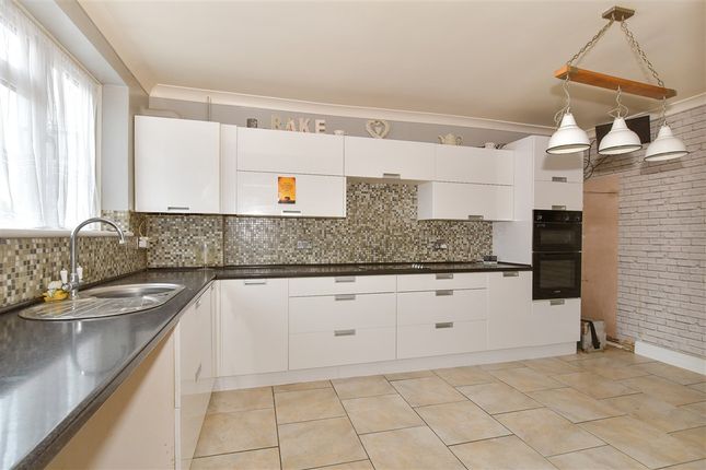 Holland Road, Chatham, Kent 2 bed duplex for sale