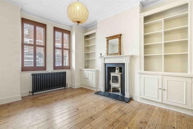 Munster Road, London 2 bed maisonette for sale