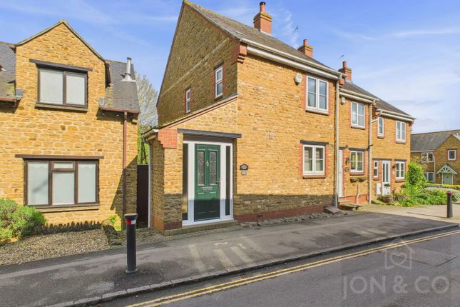 2 bedroom cottage for sale