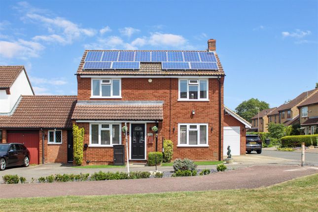 Culmstock Close, Emerson Valley... 3 bed link detached house for sale
