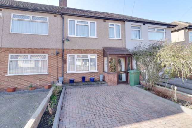 Westlyn Close, Rainham RM13 3 bed terraced house for sale