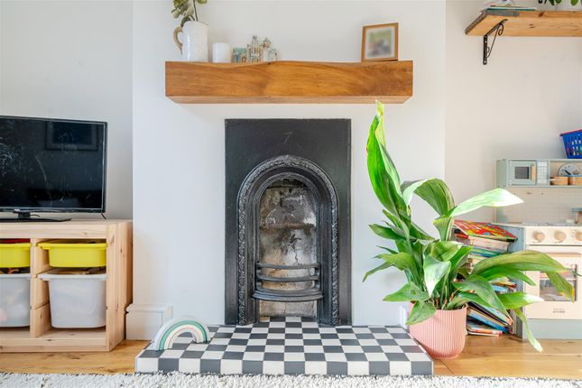2 bedroom house for sale