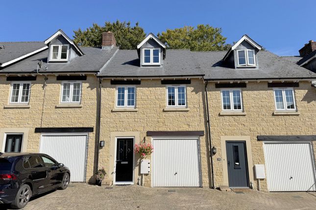 Manor Gardens Wincanton 3 bed terraced house for sale