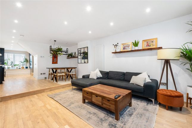 Wheler Street, London, E1 2 bed ground floor flat for sale