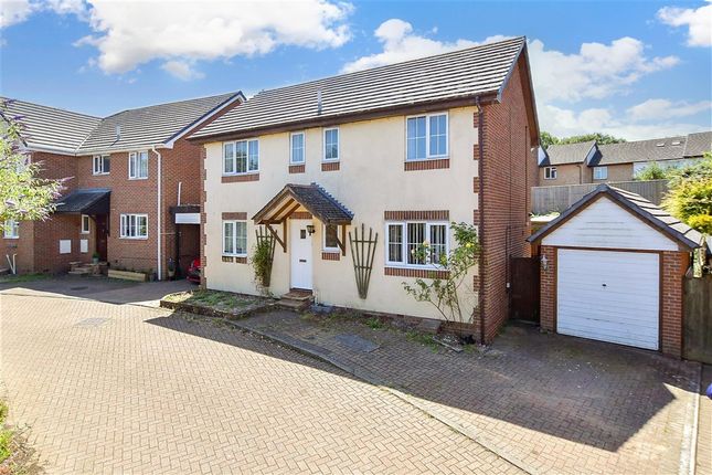 4 bed detached house