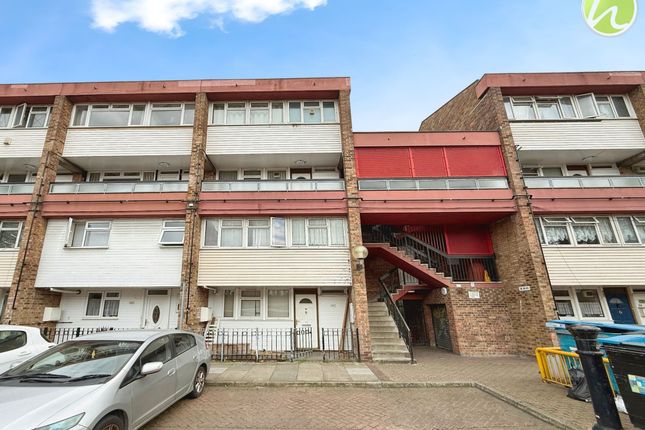 Seabrooke Rise, Grays, RM17 3 bed maisonette for sale