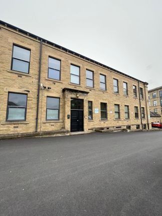 Upper Blakeridge Lane, Batley, WF17 1 bed flat for sale