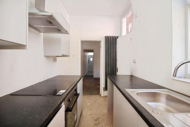 Henton Road, Off Hinckley Road... 2 bed terraced house for sale