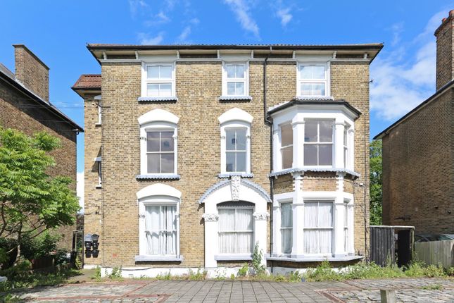 Sunderland Road, London, SE23 2 bed flat for sale